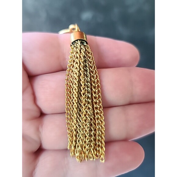 Dangling Tassel Charm Gold Tone Metal Brooch, Vintage Costume Jewelry - Picture 7 of 10